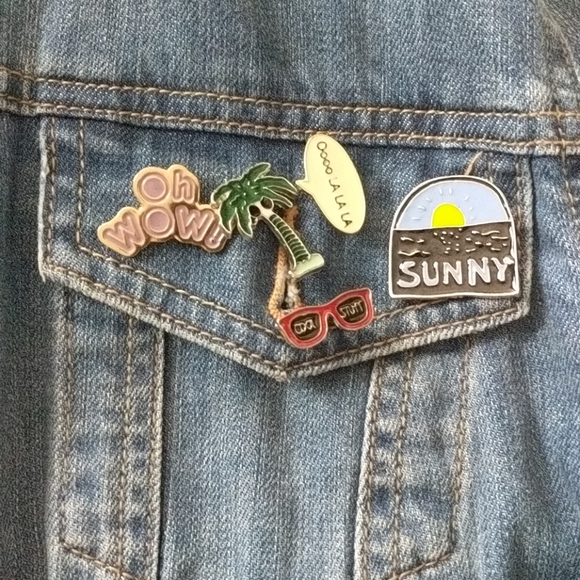 Viintage 90s Style Tommy Hilfiger Denim Jacket - Picture 4 of 7